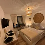 Boho Livings Station Apartmán *